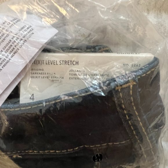 NWT American Eagle Soft Knit Jeggings, Darkness Falls Blue, Size 4 - Picture 6 of 6